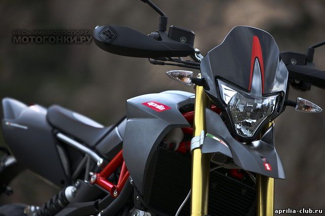 Aprilia Dorsoduro 1200 (2011)